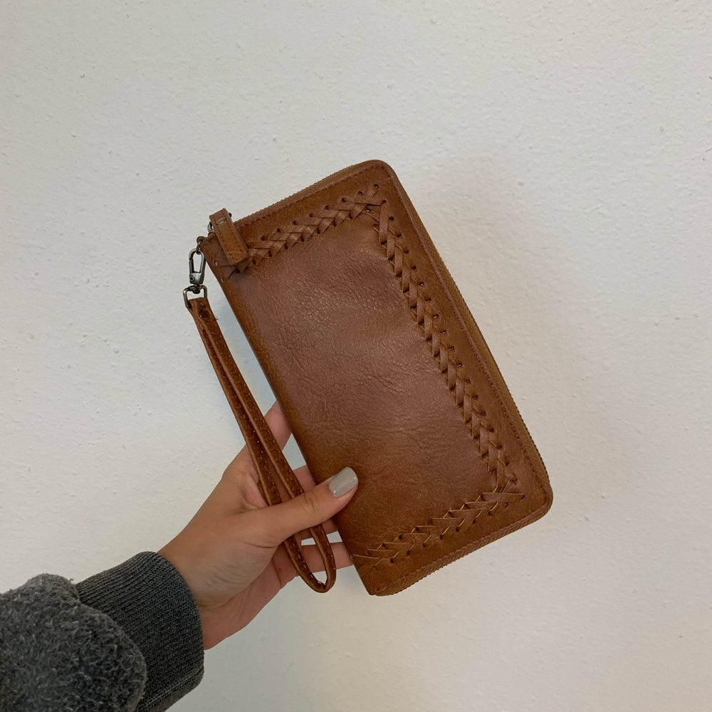 ALTAR’D STATE wallet
